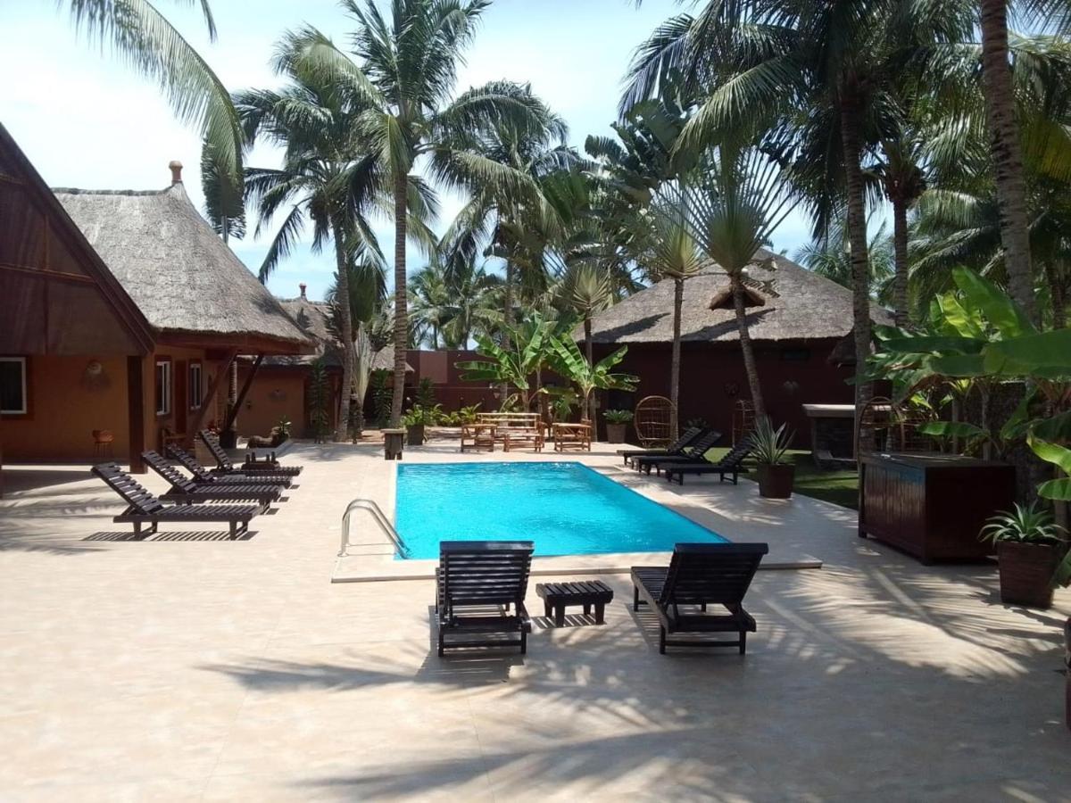 The Big Blue Resort & Spa Kasoa Bagian luar foto